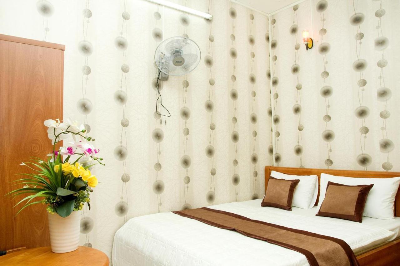 Trinh NgọC Hotel Хошимин Екстериор снимка